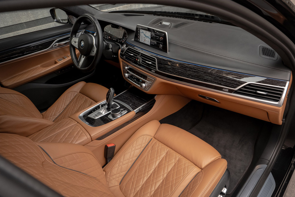 Аренда BMW 730Ld xDrive в Москве