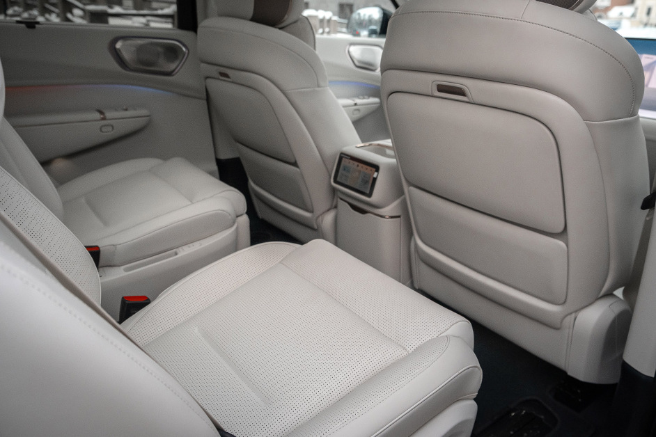 Аренда Lynk & Co 900 Spa Evo в Санкт-Петербурге