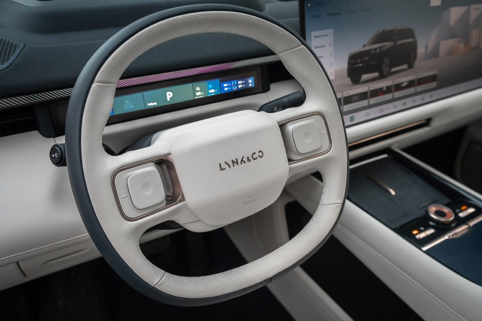 Аренда Lynk & Co 900 Spa Evo в Санкт-Петербурге