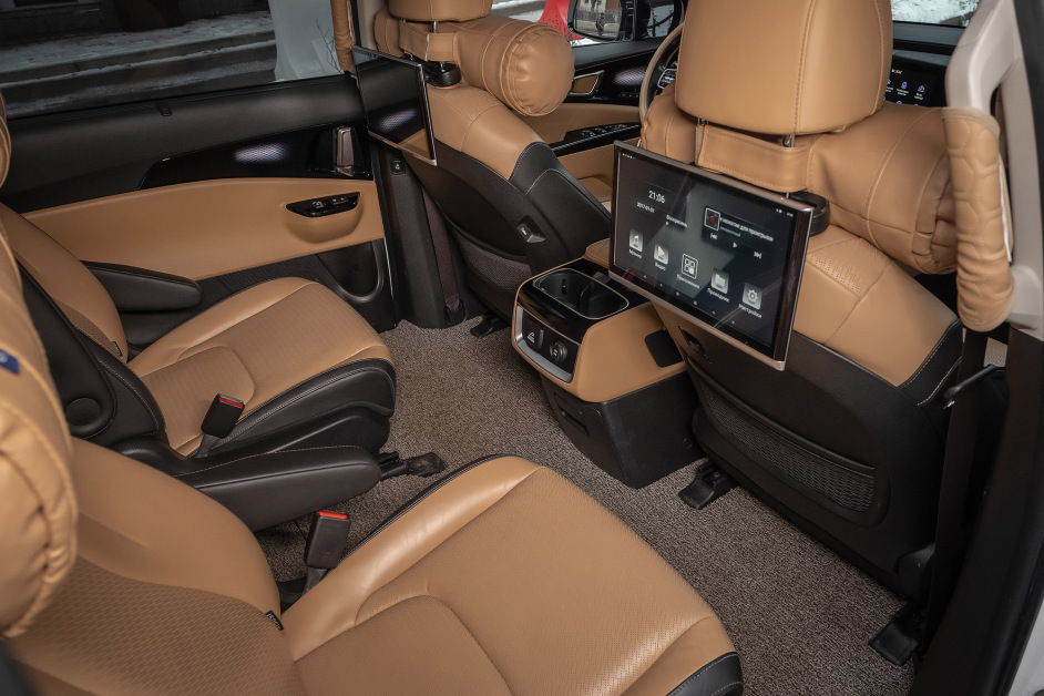 Аренда KIA Carnival в Москве