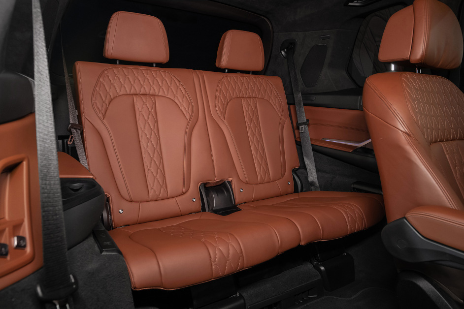 Аренда BMW X7 40i xDrive в Санкт-Петербурге