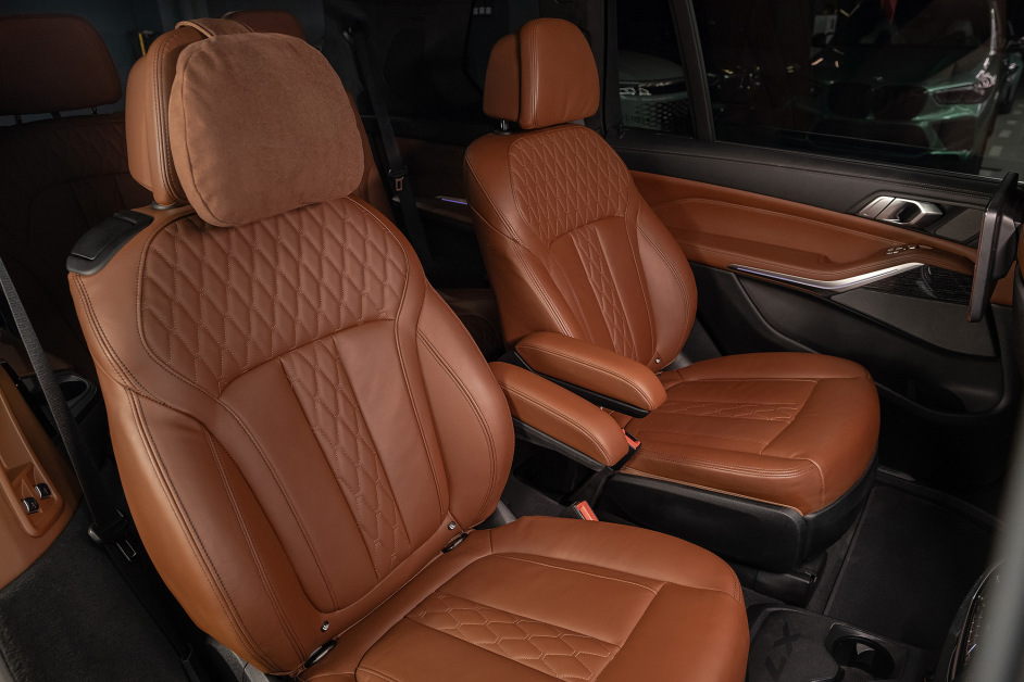 Аренда BMW X7 40i xDrive в Санкт-Петербурге