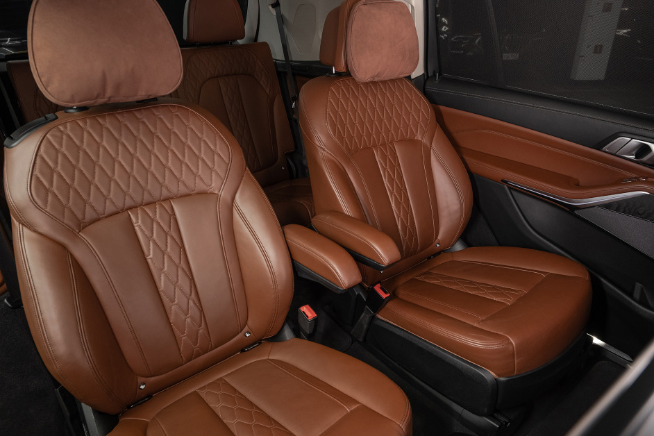 Аренда BMW X7 30d в Санкт-Петербурге