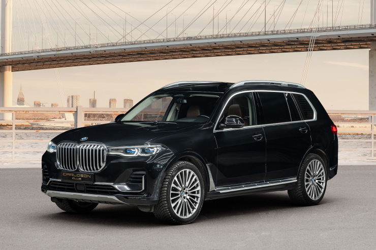 Аренда BMW X7 30d в Санкт-Петербурге