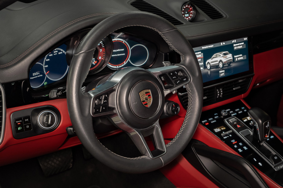 Аренда Porsche Cayenne Coupe в Санкт-Петербурге