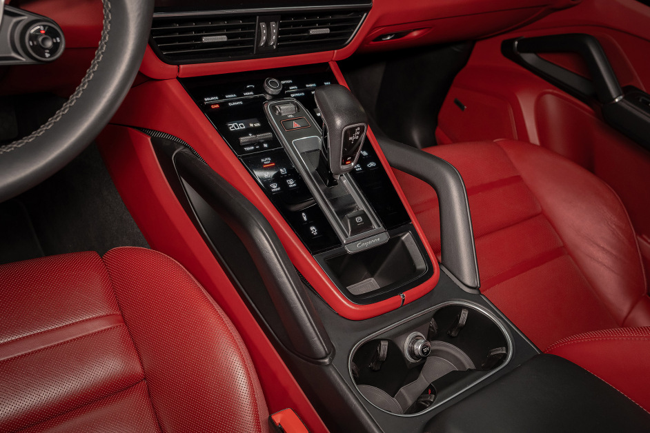 Аренда Porsche Cayenne Coupe в Санкт-Петербурге