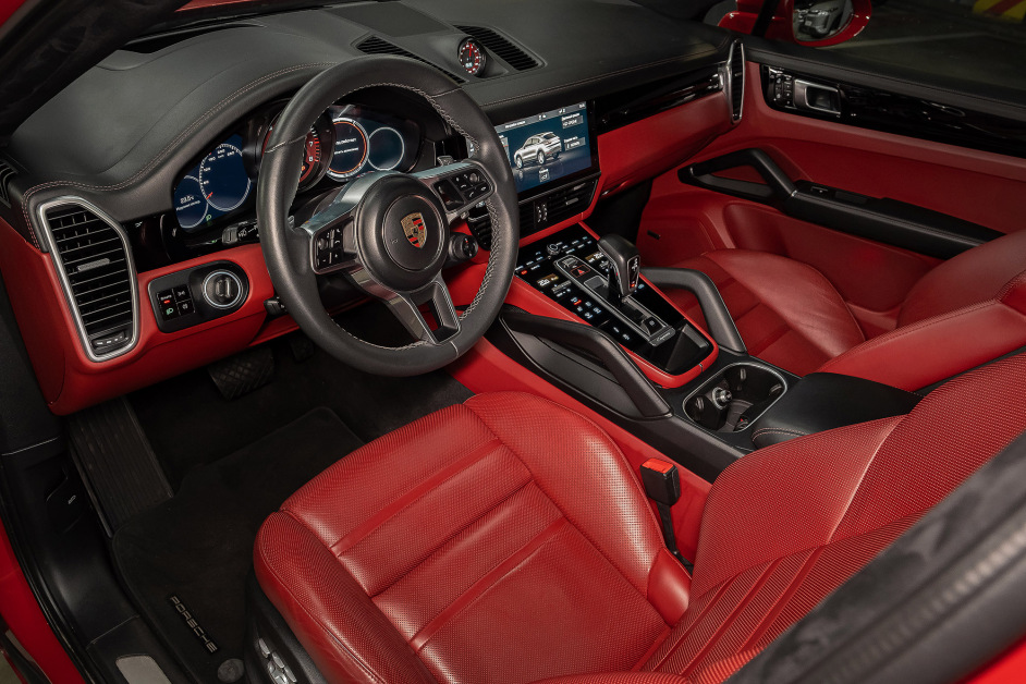 Аренда Porsche Cayenne Coupe в Санкт-Петербурге