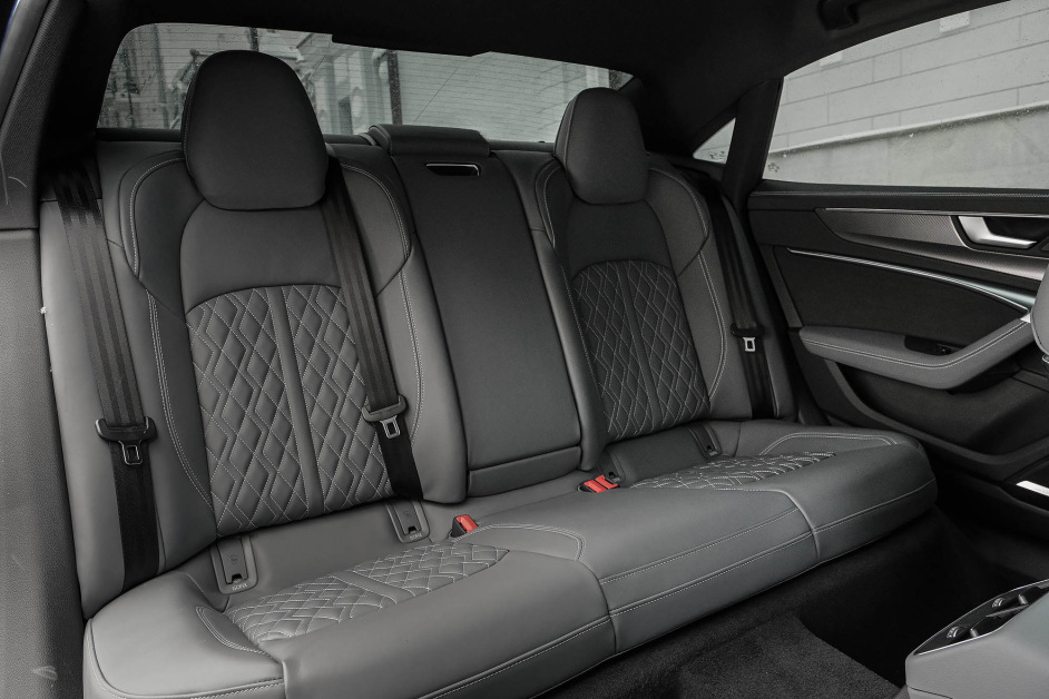 Аренда Audi A7L 45 TFSI Quattro S-Line RS Edition в Москве