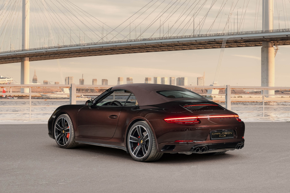 Аренда Porsche  в Санкт-Петербурге