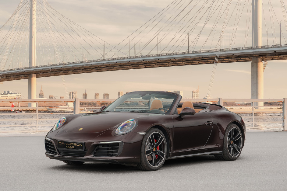 Аренда Porsche 911 Carrera 4S Cabriolet в Санкт-Петербурге