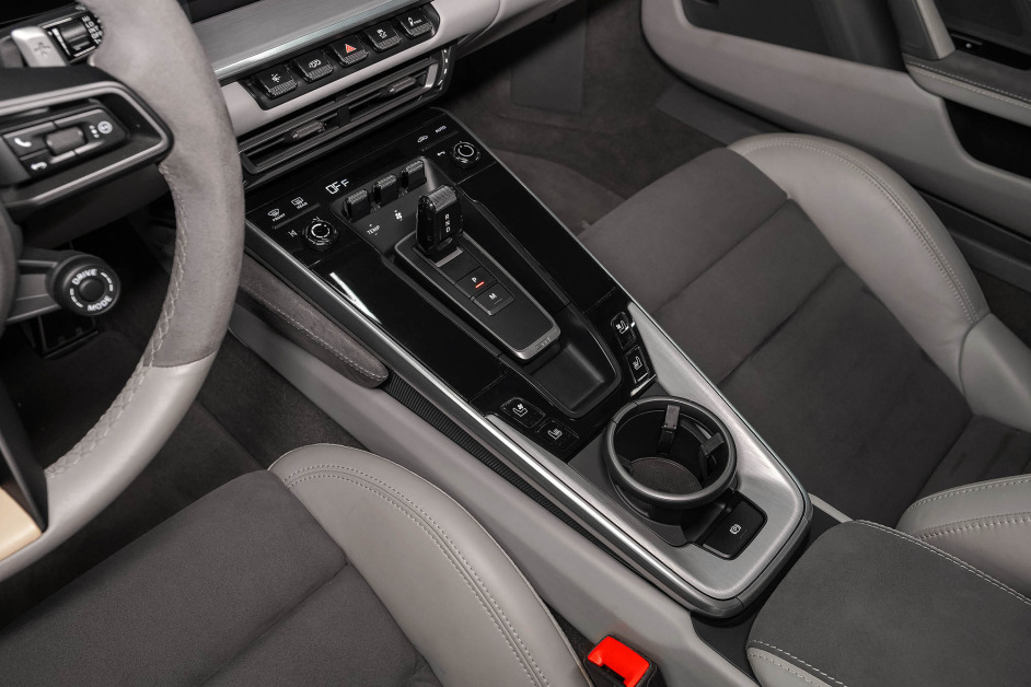 Аренда Porsche 911 Carrera S в Санкт-Петербурге