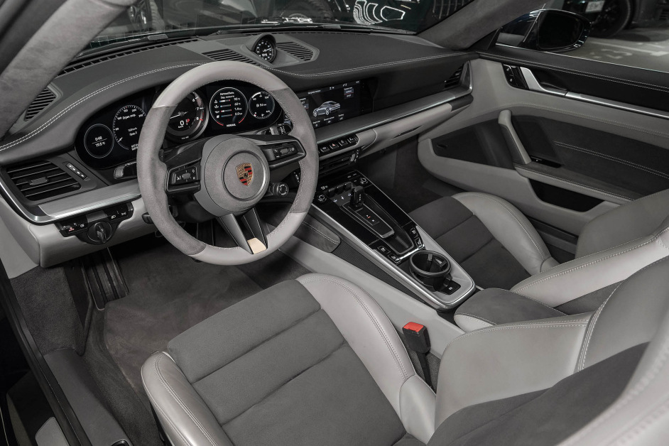 Аренда Porsche 911 Carrera S в Санкт-Петербурге