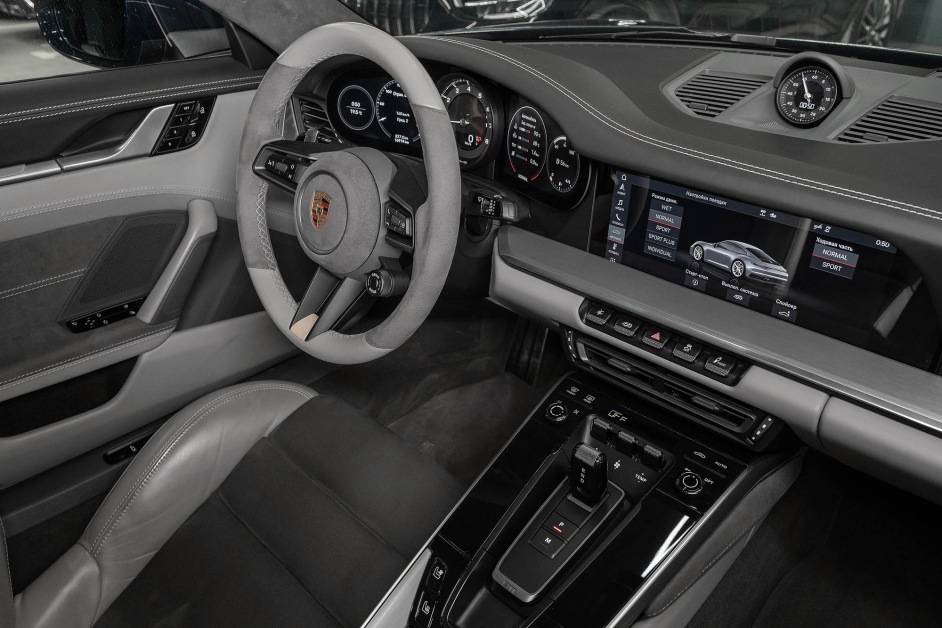 Аренда Porsche 911 Carrera S в Санкт-Петербурге