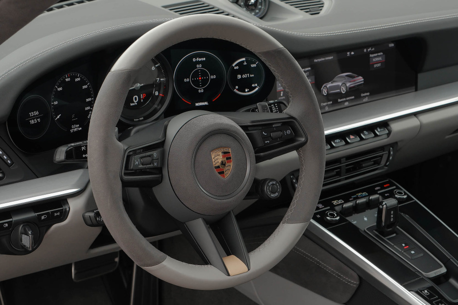 Аренда Porsche 911 Carrera S в Санкт-Петербурге