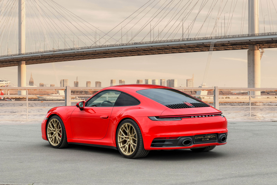 Аренда Porsche 911 Carrera S в Санкт-Петербурге