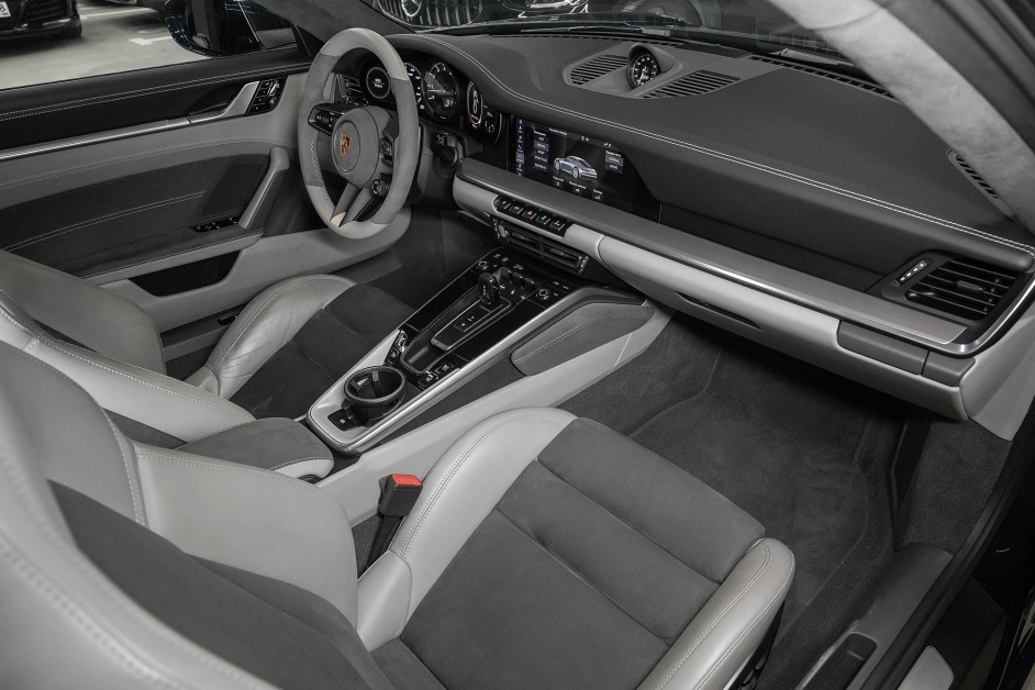 Аренда Porsche 911 Carrera S в Санкт-Петербурге