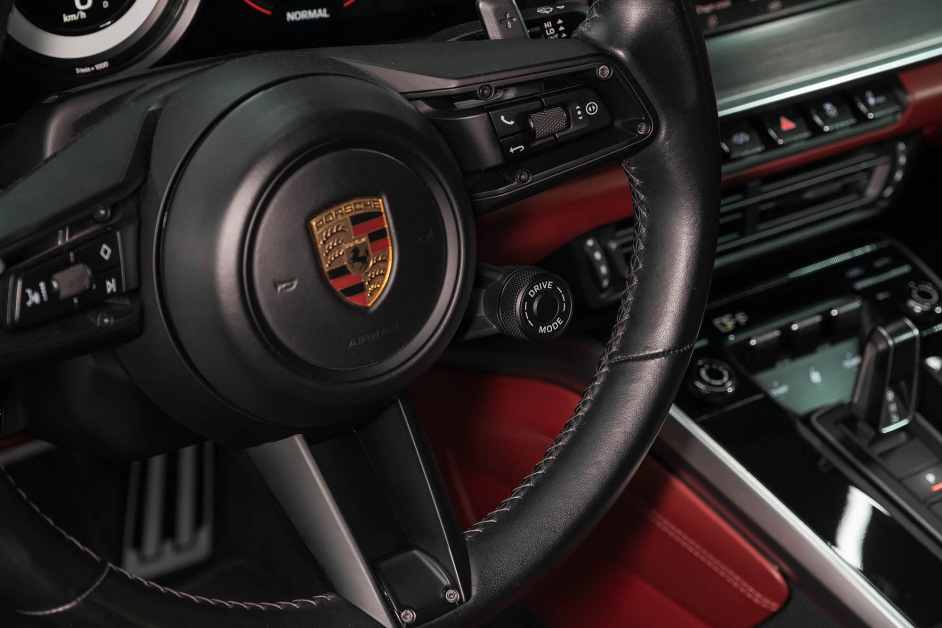 Аренда Porsche 911 Carrera 4S в Санкт-Петербурге