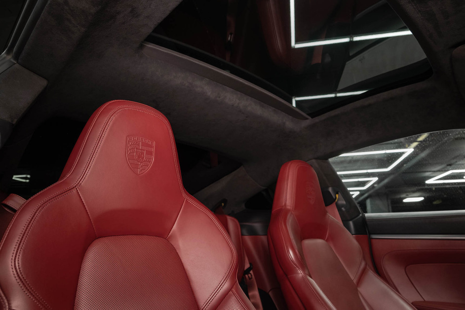 Аренда Porsche 911 Carrera 4S в Санкт-Петербурге