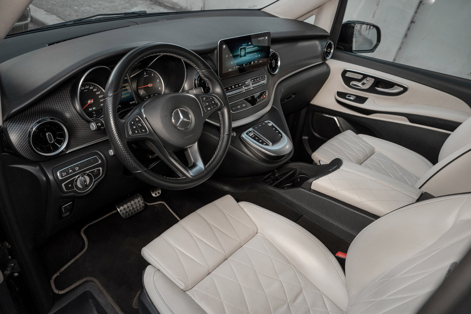 Аренда Mercedes V300d VIP в Москве
