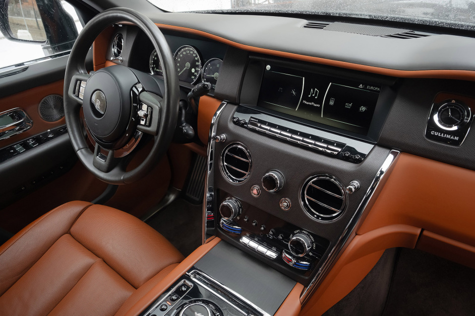 Аренда Rolls Royce Cullinan в Москве
