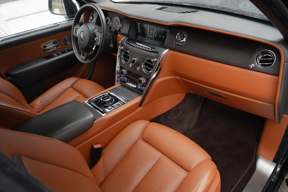 Аренда Rolls Royce Cullinan в Москве