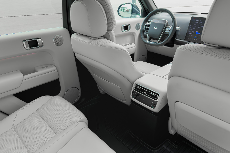 Аренда Lixiang L7 Ultra в Санкт-Петербурге