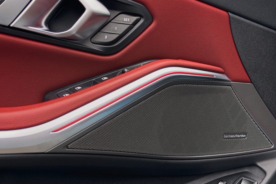 Аренда BMW 330e в Санкт-Петербурге