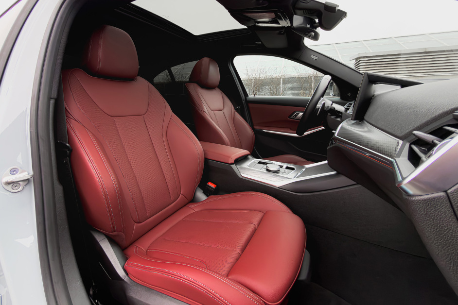 Аренда BMW 330e в Санкт-Петербурге