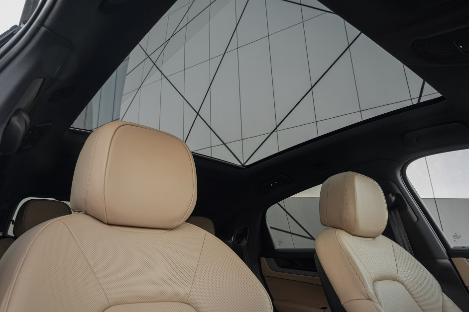 Аренда Porsche Cayenne Coupe rest. в Москве