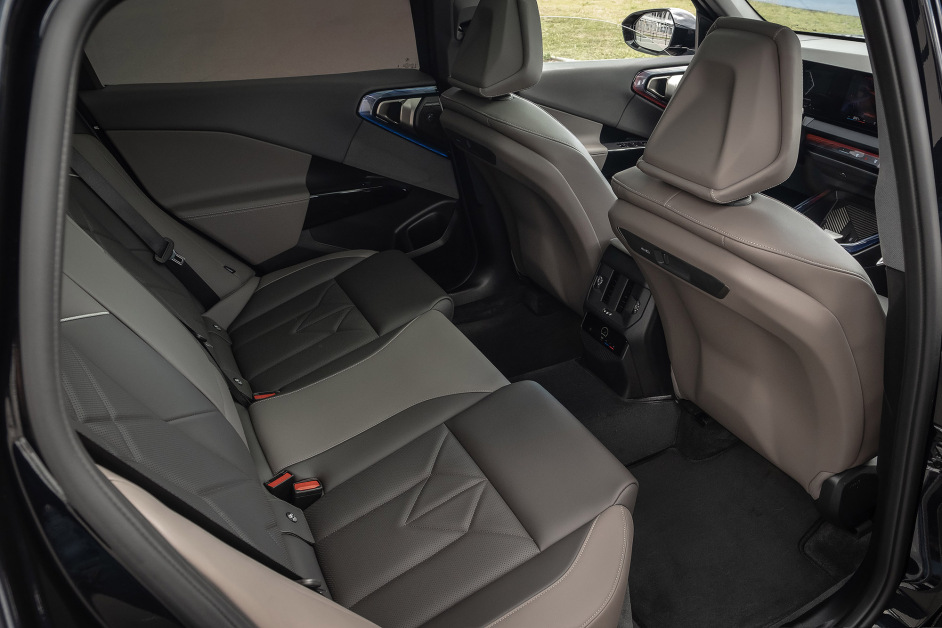 Аренда BMW X3L 30d в Санкт-Петербурге