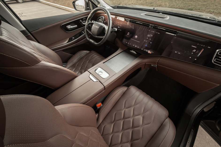 Аренда Exeed VX в Санкт-Петербурге