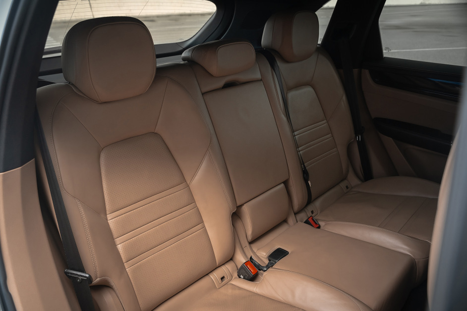 Аренда Porsche Cayenne в Сочи