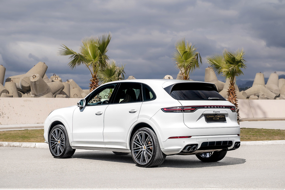 Аренда Porsche Cayenne в Сочи