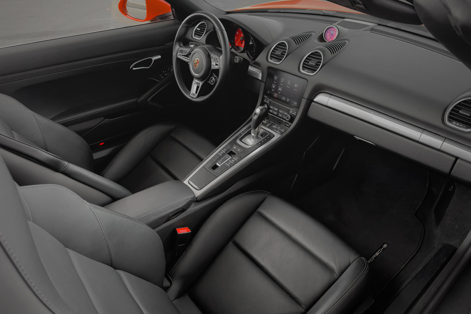 Аренда Porsche Boxster  718 GTS в Санкт-Петербурге