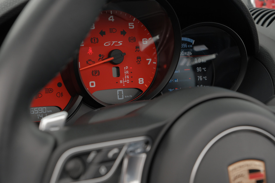 Аренда Porsche Boxster  718 GTS в Санкт-Петербурге