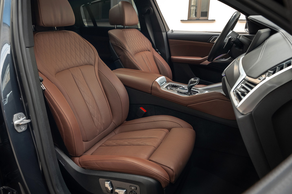 Аренда BMW X6 30d в Москве