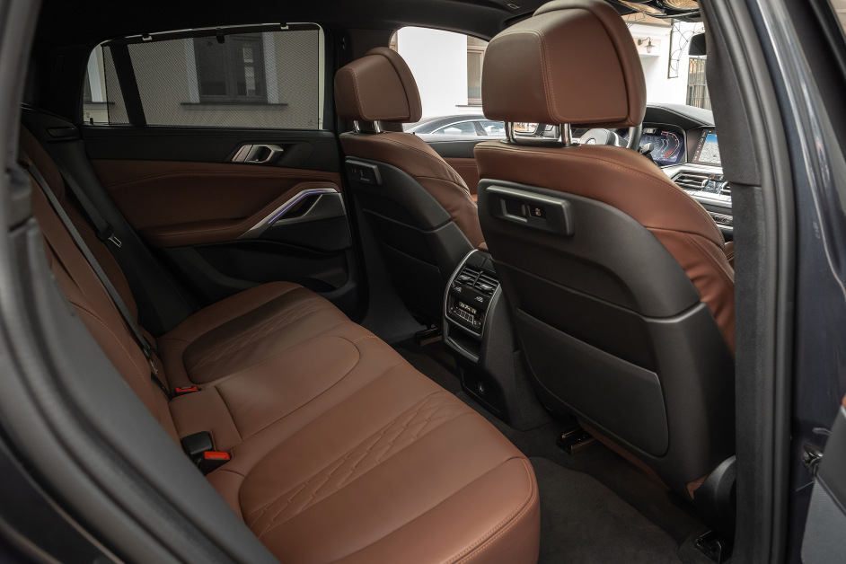 Аренда BMW X6 30d в Москве