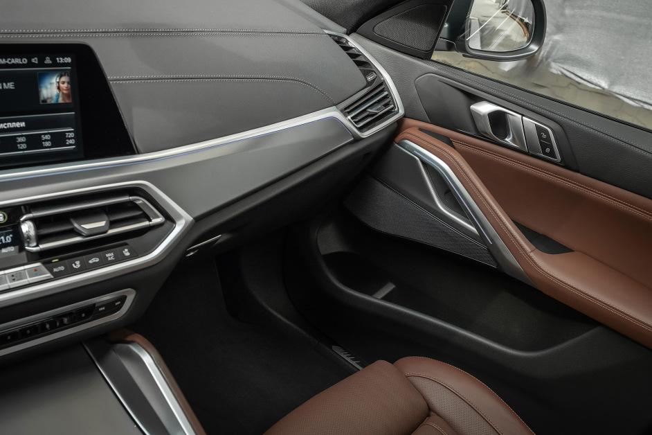 Аренда BMW X6 30d в Москве