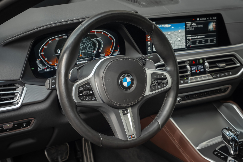 Аренда BMW X6 30d в Москве