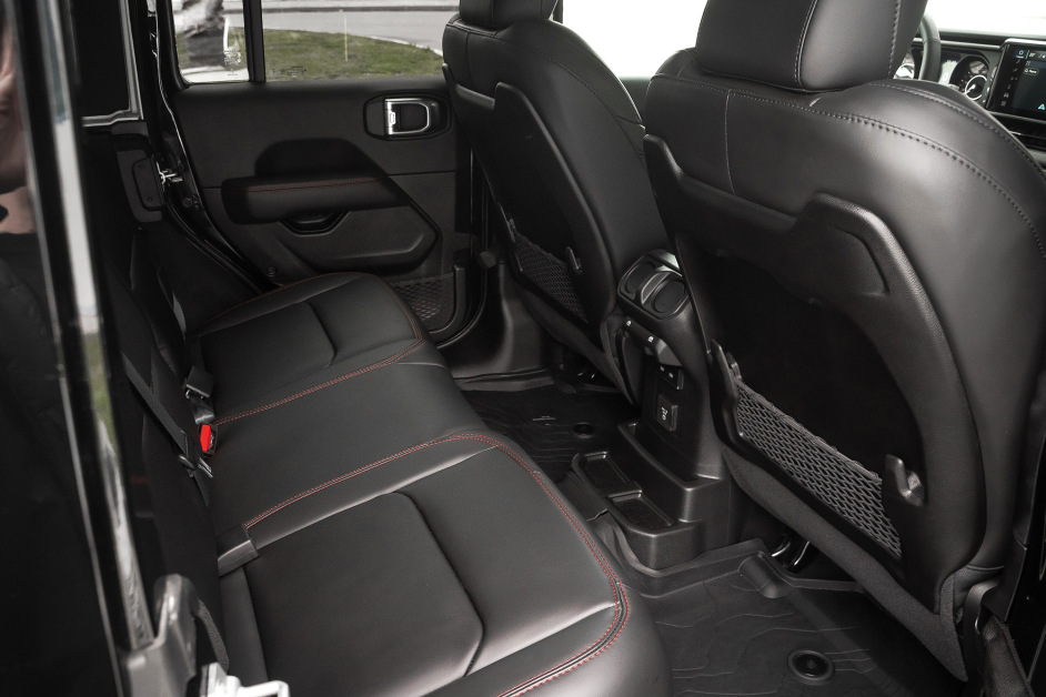 Аренда Jeep Wrangler Rubicon X в Сочи