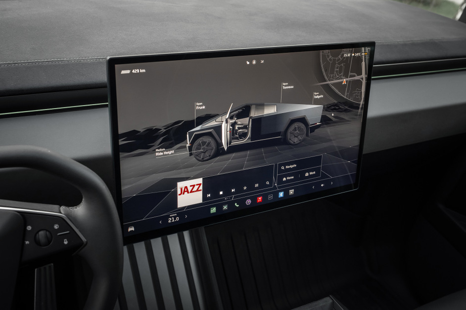 Аренда Tesla Cybertruck Foundation series в Москве