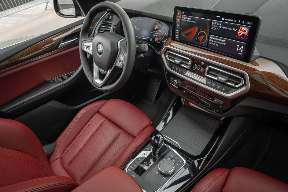 Аренда BMW X3 30i в Москве