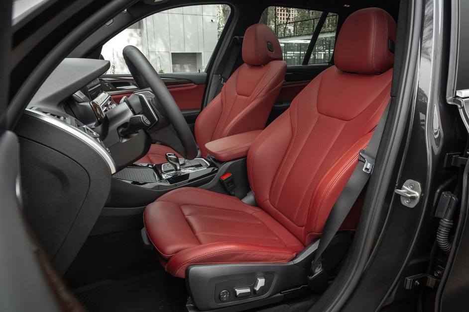 Аренда BMW X3 30i в Москве