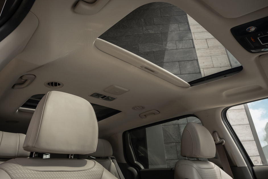 Аренда KIA Carnival в Москве