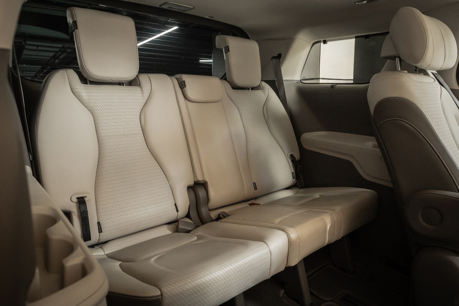 Аренда KIA Carnival в Москве