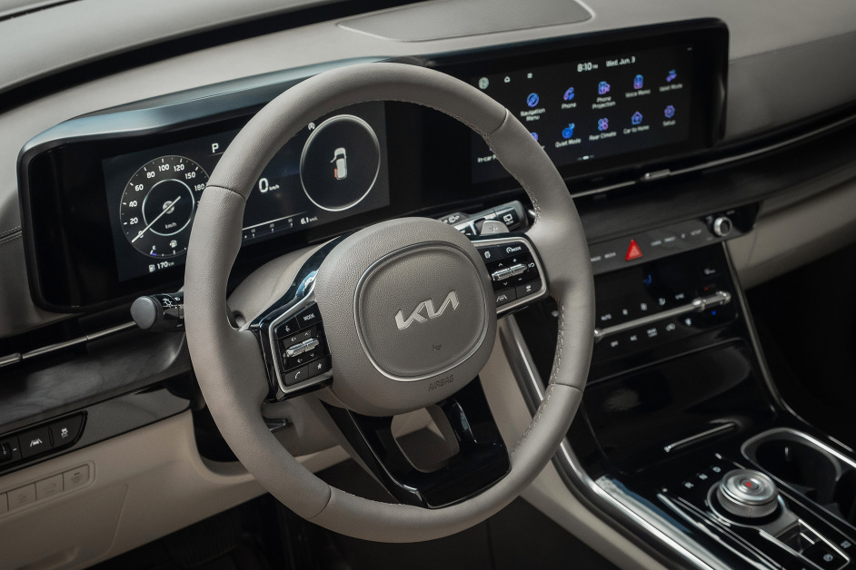 Аренда KIA Carnival в Москве