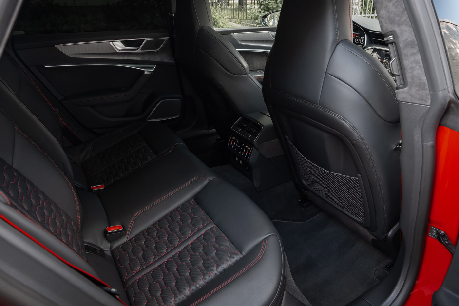Аренда Audi RS7 в Москве