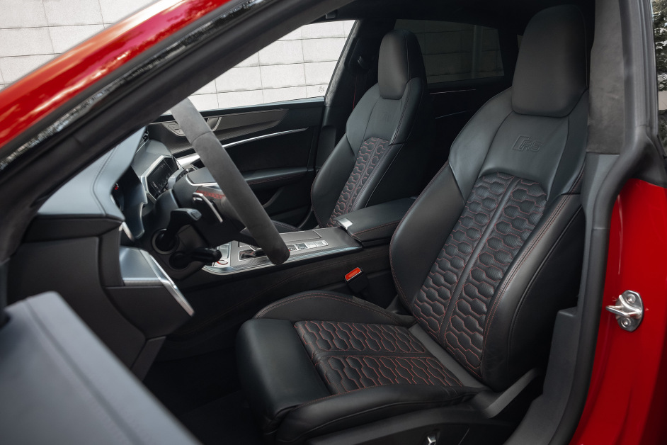 Аренда Audi RS7 в Москве