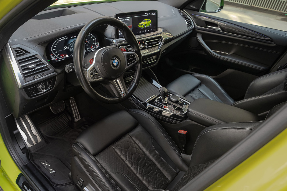 Аренда BMW X4M Competition в Москве