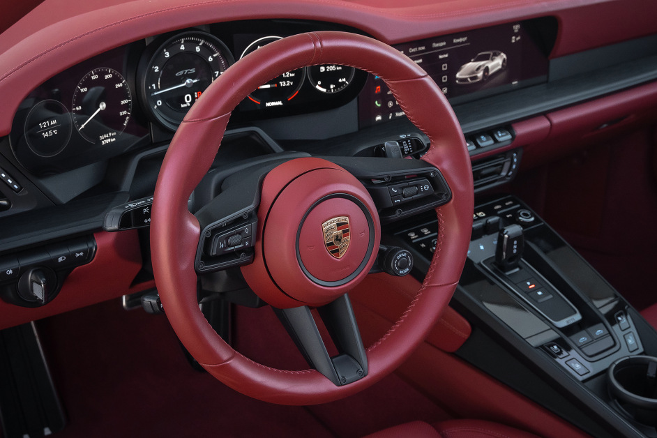 Аренда Porsche Targa 4 GTS в Сочи